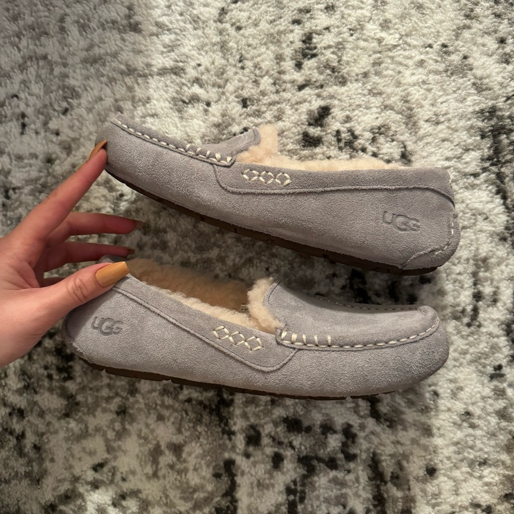 Gray Ugg Ansley Size 7